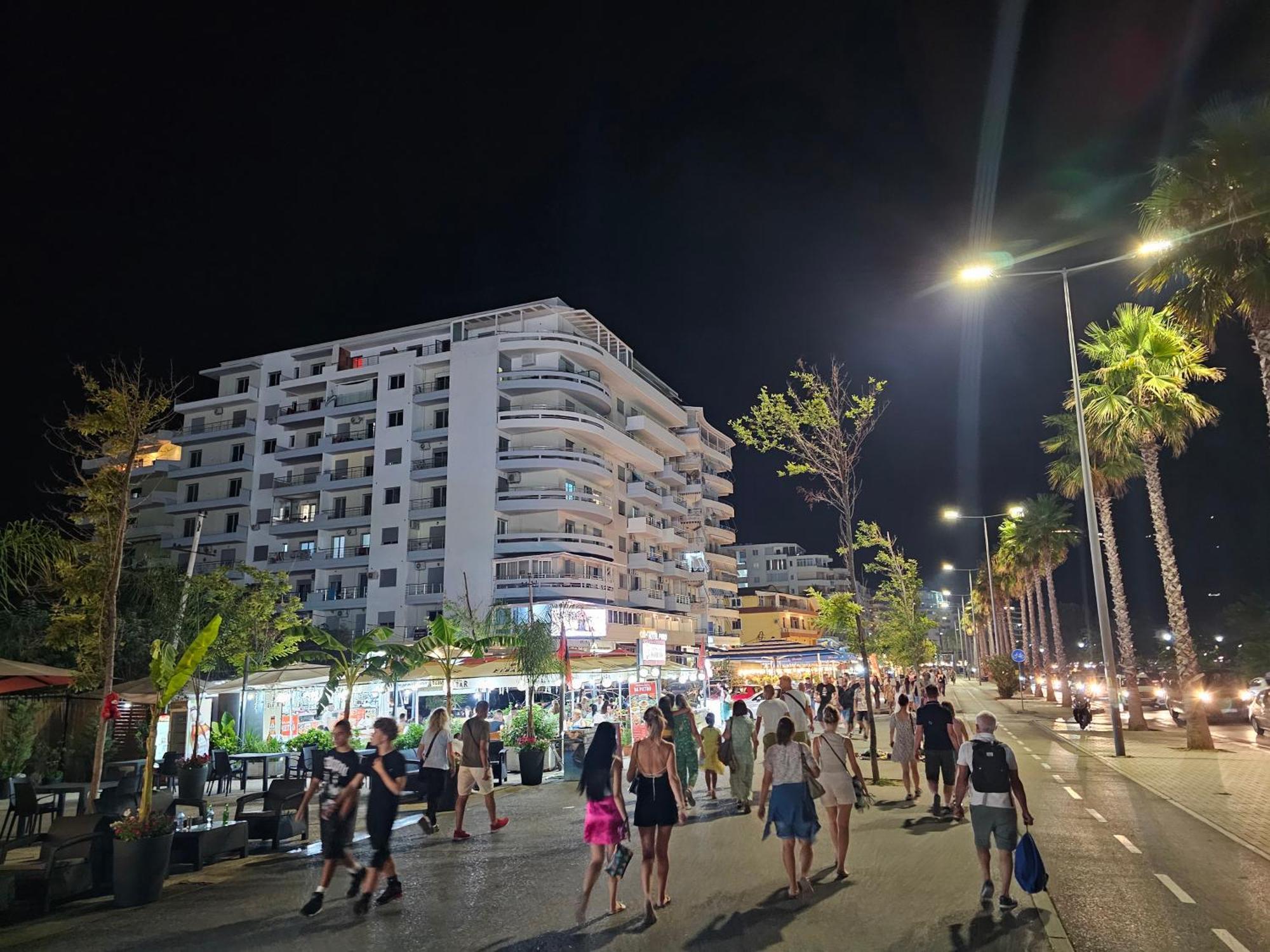 Seascape Apartments Vlorë Eksteriør billede