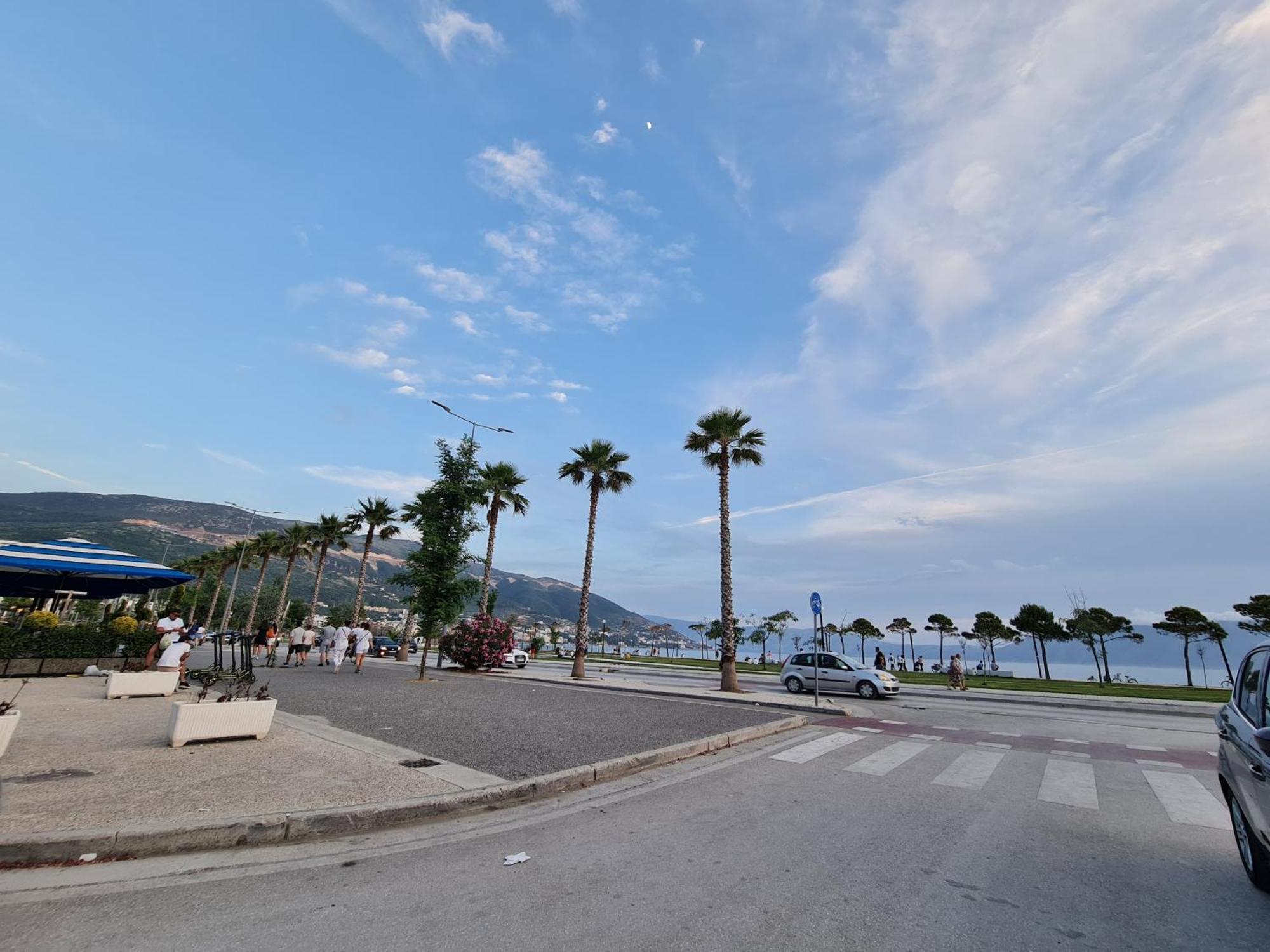 Seascape Apartments Vlorë Eksteriør billede